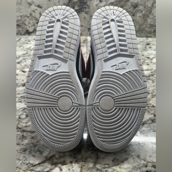 Air Jordan 1 Mid Black White Noble Red
BQ6472 016 Women's size 7.5 EUC - Picture 9 of 13